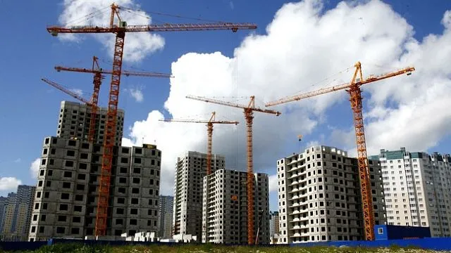 В январе количество выданных разрешений на строительство жилья в России выросло на 43%