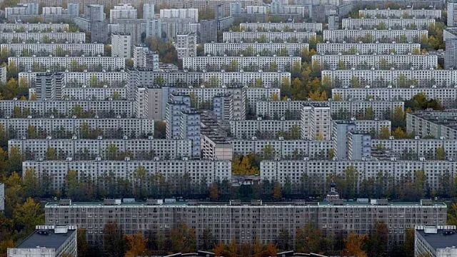 Сколько жилья могли бы получить россияне после запуска реновации в регионах
