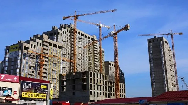 На Кубани объем ввода жилья в эксплуатацию в январе-апреле сократился на 18%